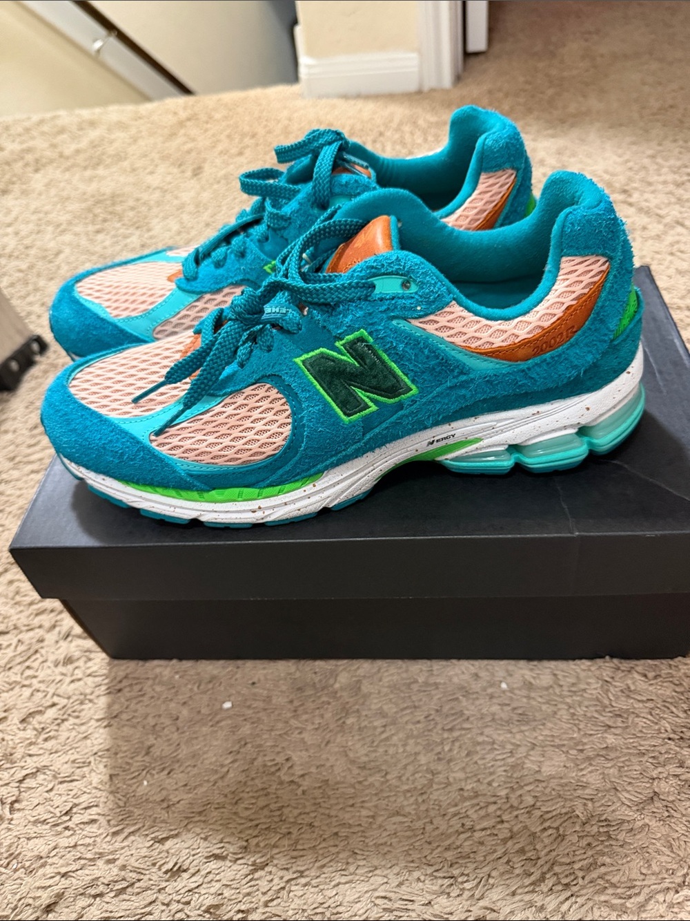 New Balance - Picture 3 of 3